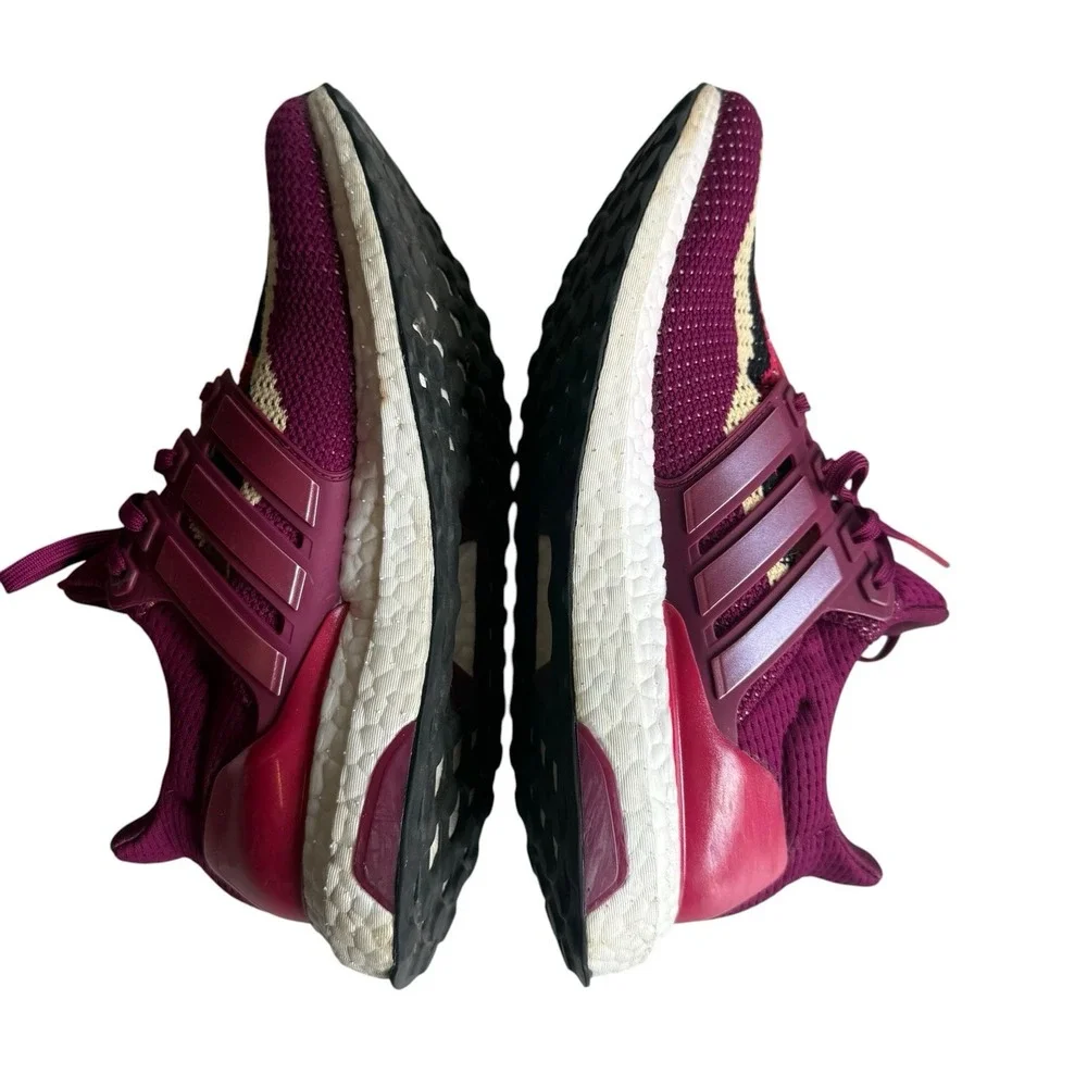 Adidas Women's UltraBoost 2.0 DNA US Size‎ 7.5 Power Berry Knitted Running
